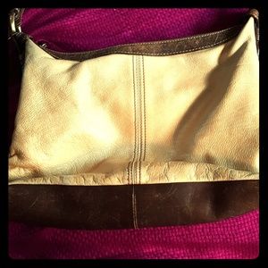 🍁🌴 Liz Claiborne leather purse, interior pockets